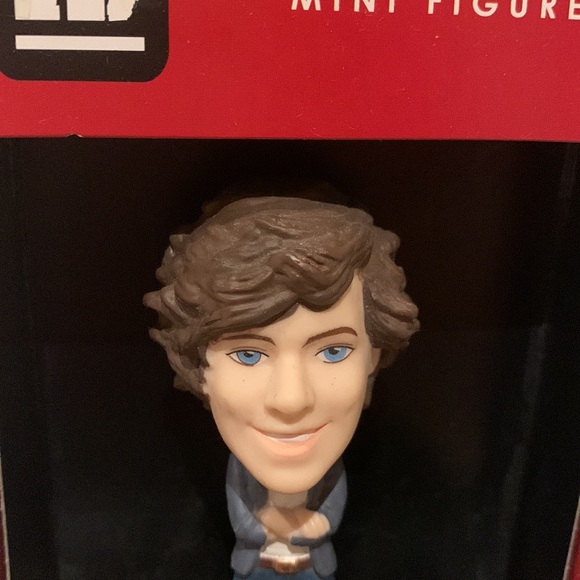 HARRY STYLES MINI FIGURE - Picture 4 of 5